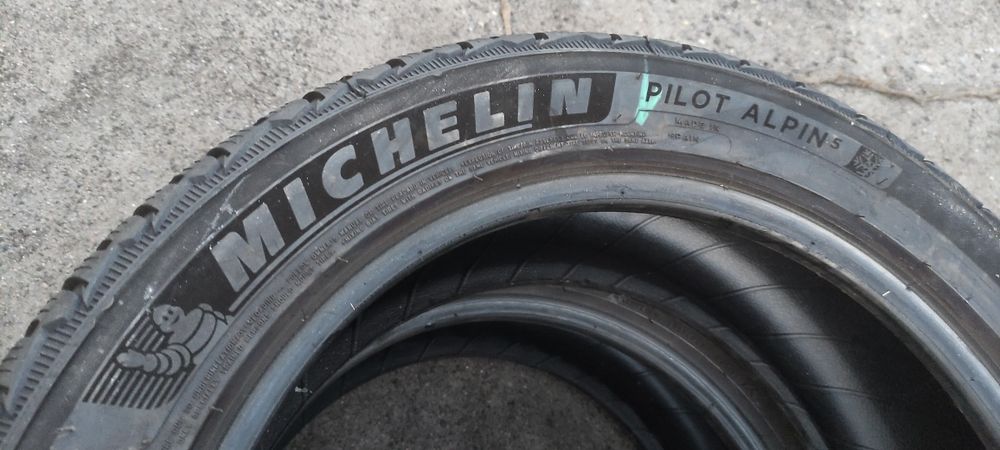 Opony zimowe z 2022r 5mm 245/45/18 Michelin 3N