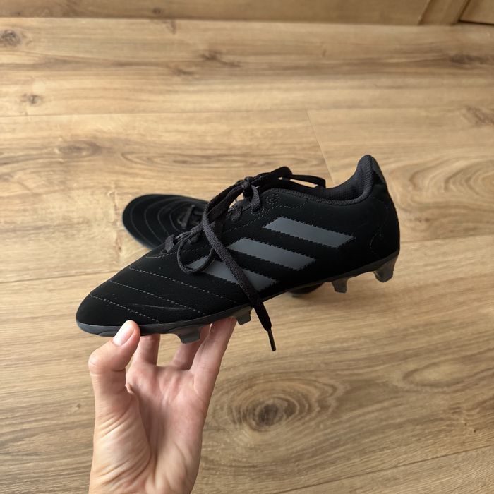 Дитячі кросівки для спорту копочки бутси  adidas