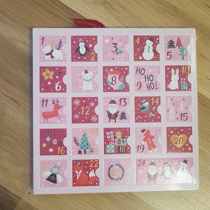 NOWY kalendarz adwentowy hm biżuteria spinki