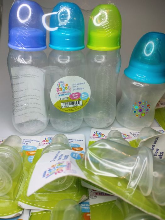 Little Angels zestaw butelek 3x0+,1x6+ ,26 dodatkowych smoczków