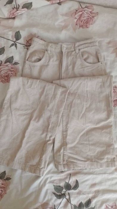 Продам стильні штани з вельвету від Bershka