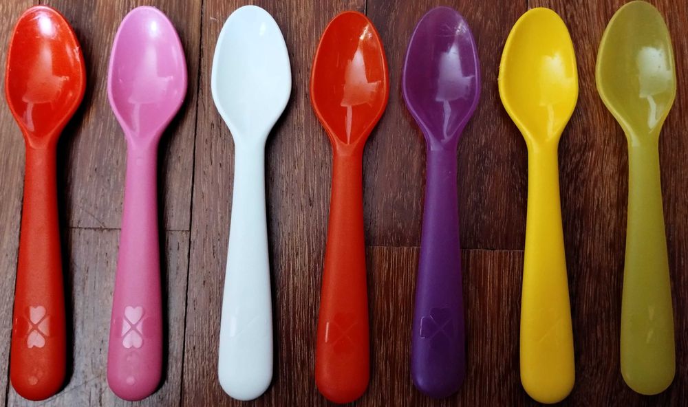 Conjunto 40 Peças Talheres / Pratos Criança