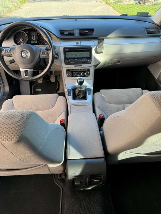 VW Passat B6 2.0 TDI Bluemotion 140KM
