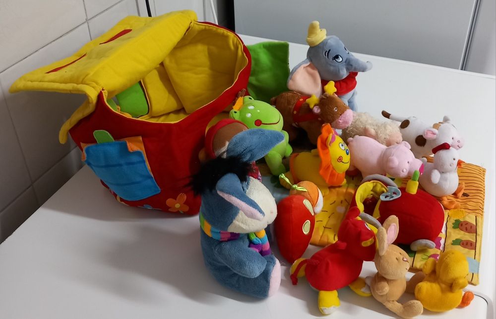 MALA DE CRIANÇA,BEBÉ PARA BRINCAR + 6 MESES. Didático,Casa,Quarto,Sala,Infantário.