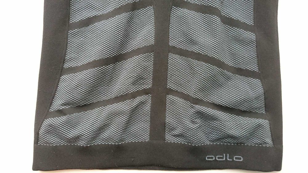 Зональная компрессионная футболка Odlo Evolution Warm. Германия.