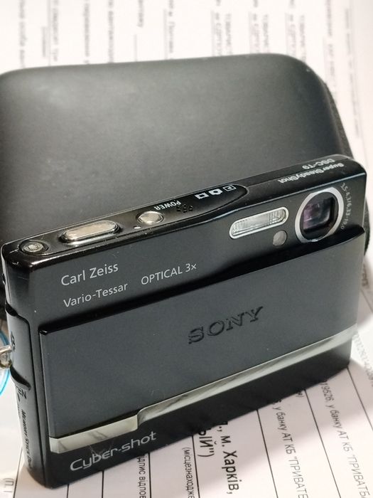 Цифровой фотоаппарат sony, оригинал.