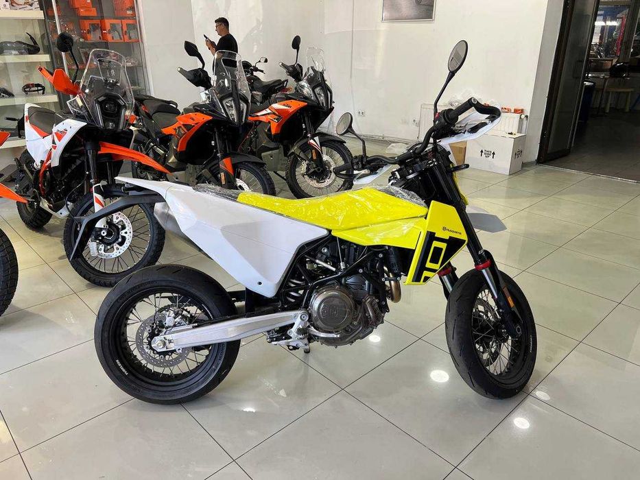Husqvarta 701 SM Supermoto