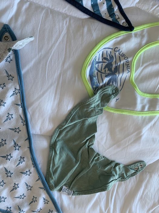 10 babetes tipo lenço (oferta de mais 2)