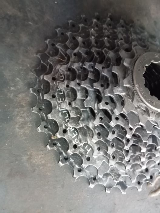 Cassete shimano 9v HG