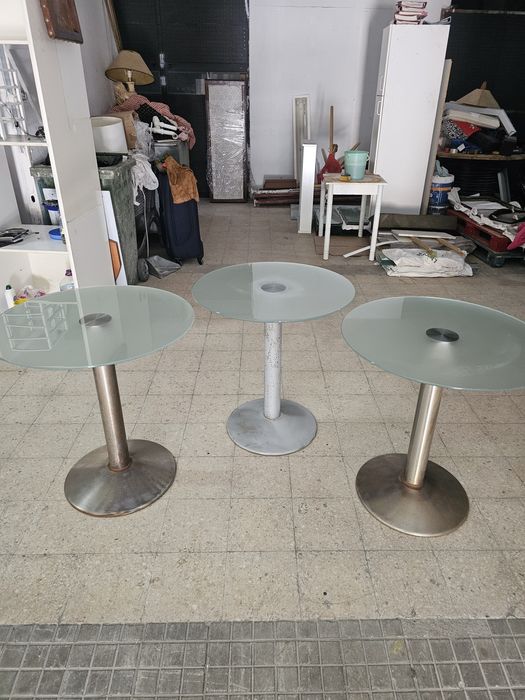 3 Mesa de vidro temperado