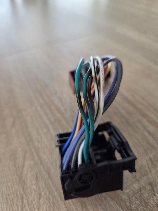 Złącze ISO vw golf 4 passt b5