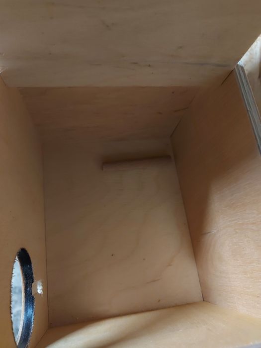 Budki lęgowe dla papug falistych