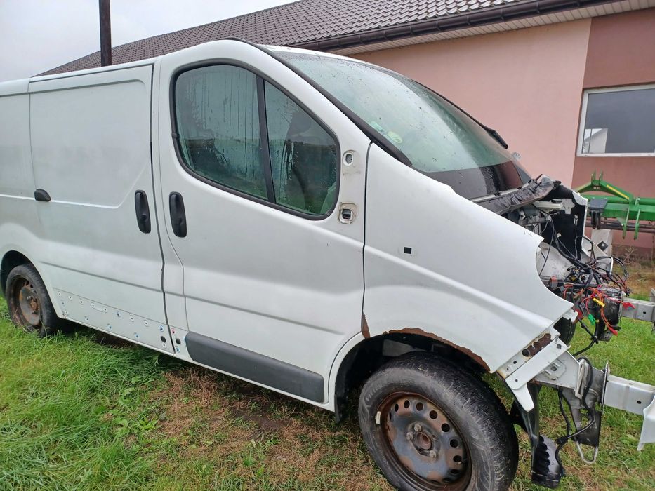 Renault Trafic 2.0dci nadwozie buda bez ukl napedowego