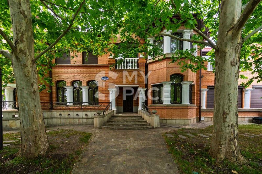 Рідкісна пропозиція! Резеденція на Оболонській наб., біля Дніпра