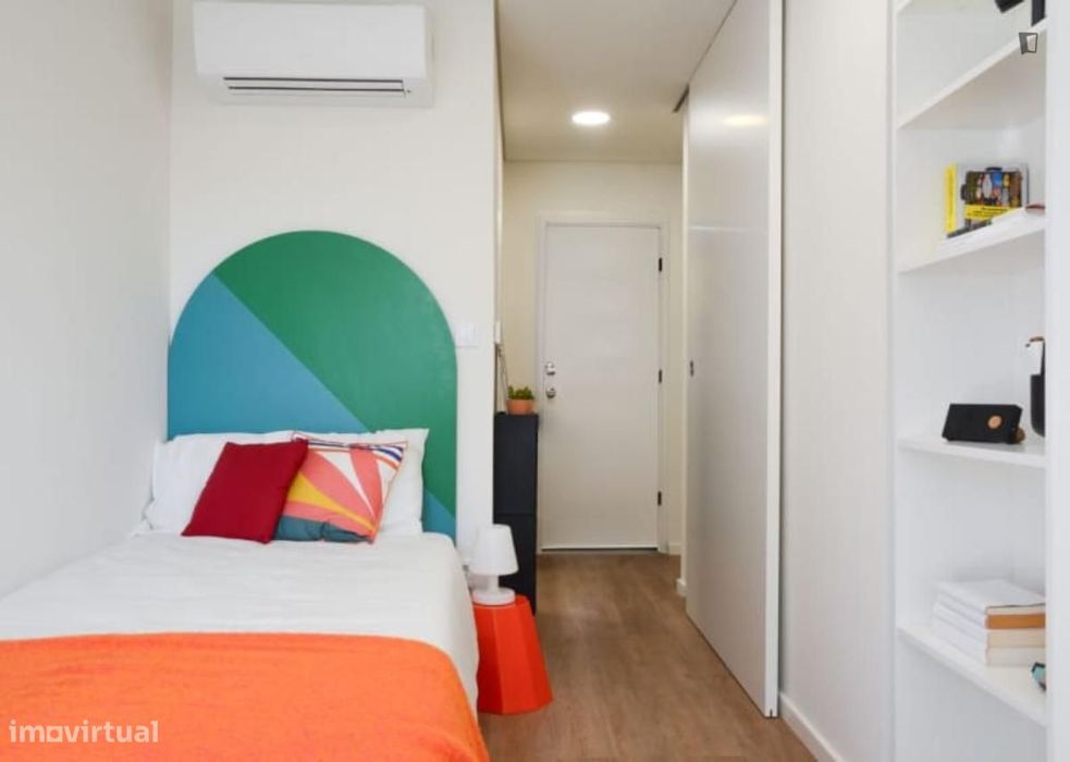 Quarto - localizado em Cedofeita Porto