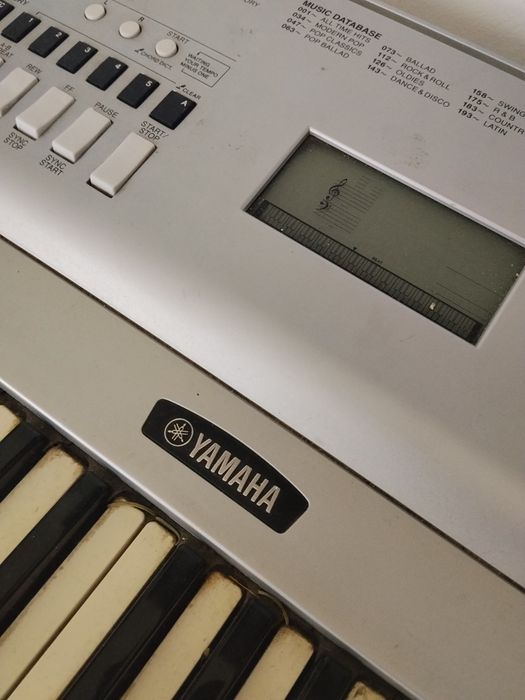 Keyboard organy Yamaha DGX-230