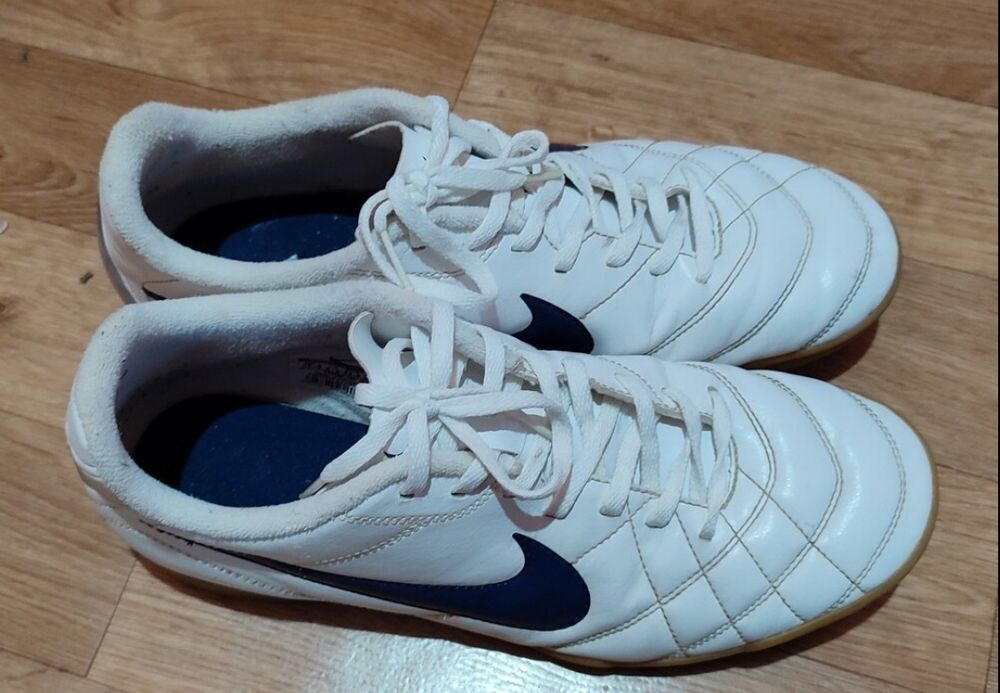 Кросівки футзалки Nike