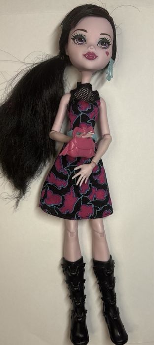 Лялька Монстер Хай Дракулаура (Monster High Welcome to Monster High Monstrous Rivals)