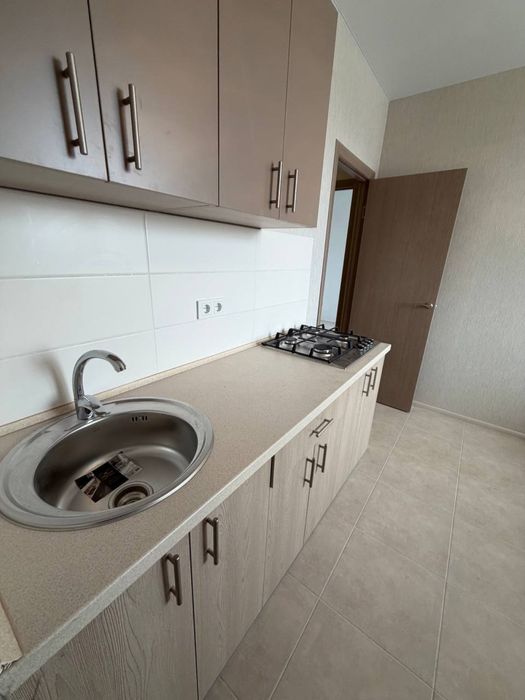 Продам НОВУЮ 2-комнатную квартиру ЖК 7 Небо! Дом сдан! Третий этаж!