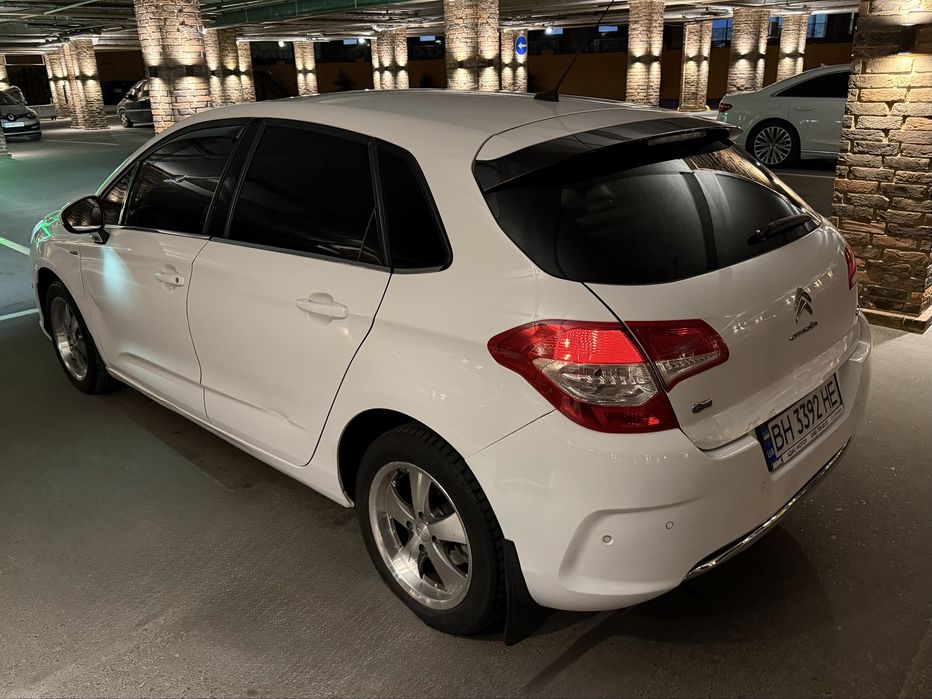 Citroen C4 / 2012 / дизель 1.6