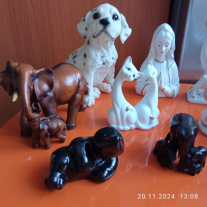 Фигурки, статуэтки, копилки