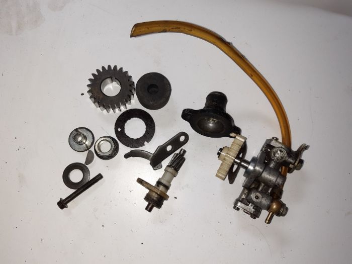 Kawasaki Kmx 125 86rdo02r dozownik oleju slimak tryb dekiel części