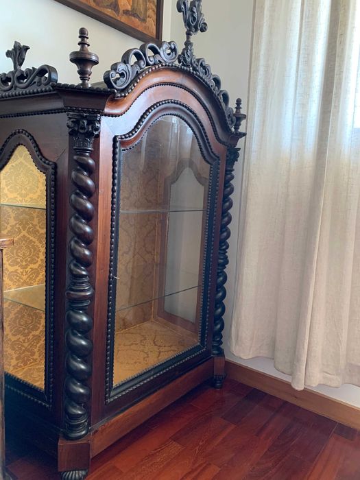 Vitrine / Oratório Antigo de Inspiração Neo-Barroca