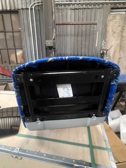 Sprzedam siedzenia do autobusu