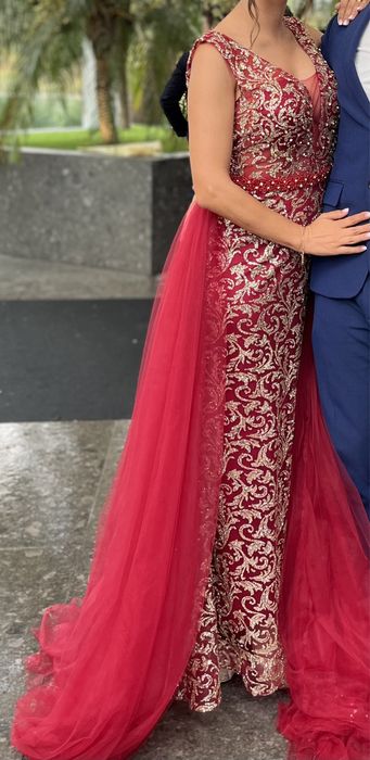 Vestido de cerimonia de luxo