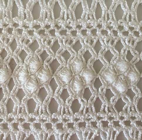 Colcha de renda feita à mão