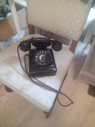 Stary telefon tarczowy