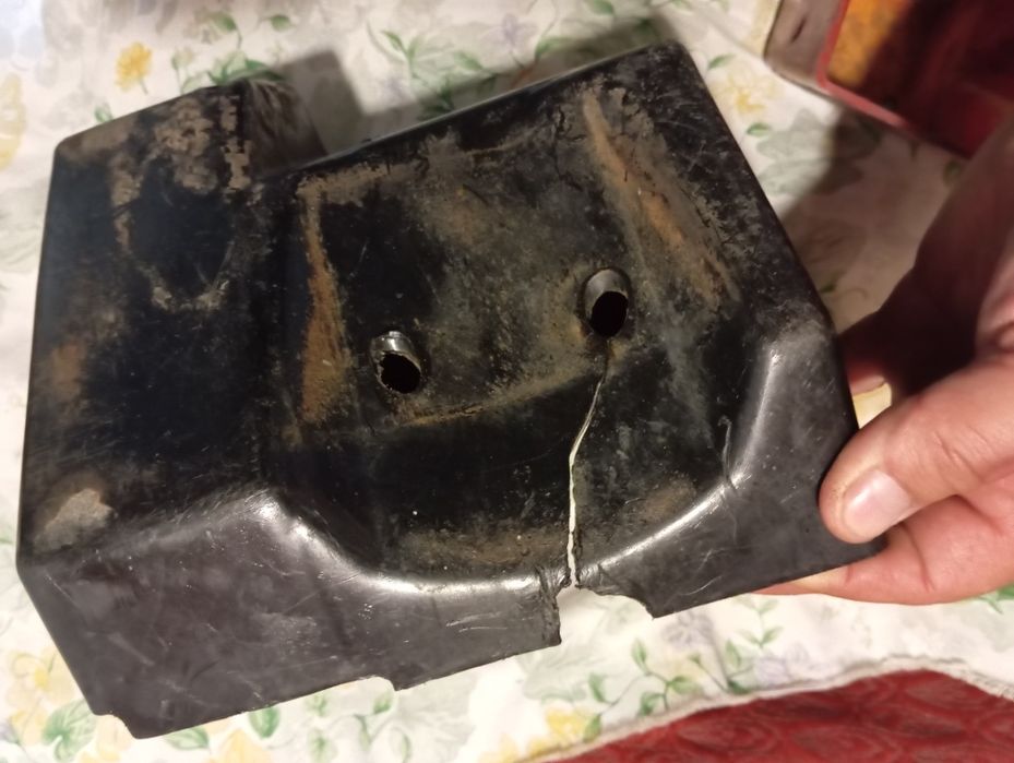 Продам ящик аккумулятора на JAWA