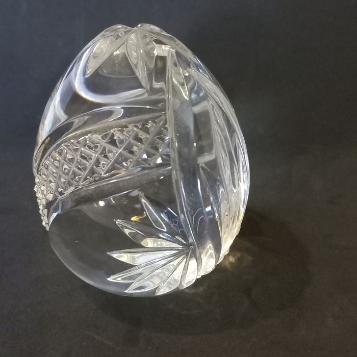 Pisa papeis Stephens em forma de ovo