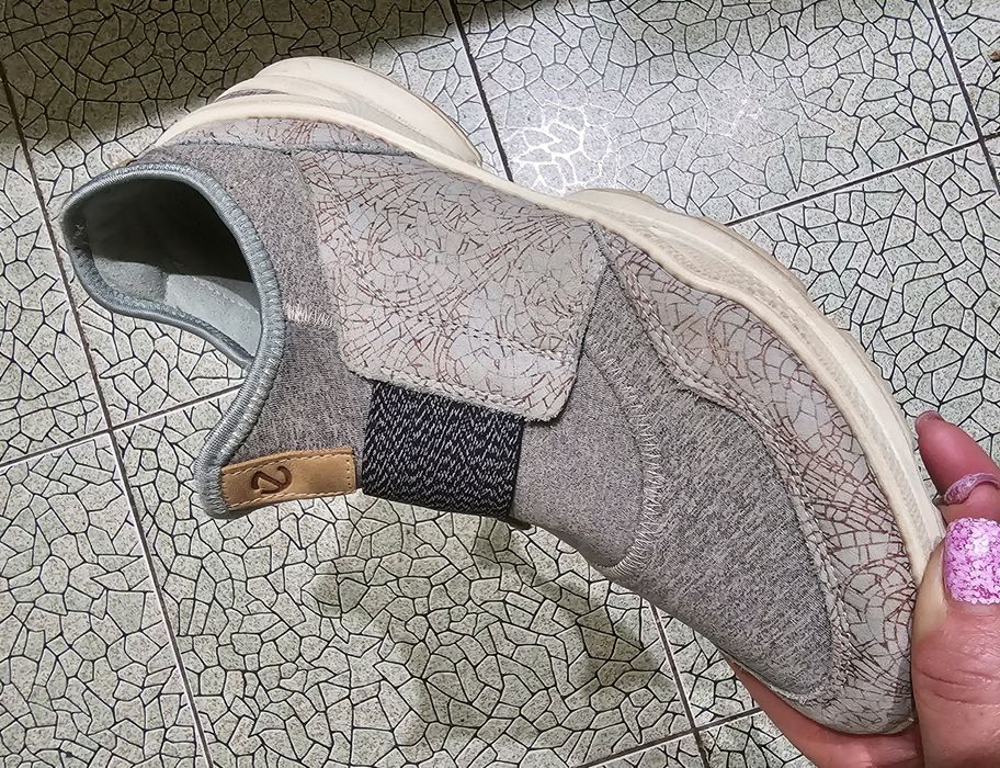 Оригинальные кроссовки " ЕССО "/41р.