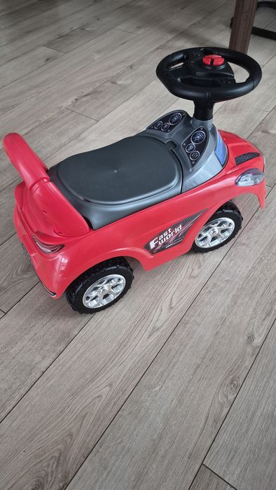 Jeżdzik dzieciecy - samochód  Mercedes.