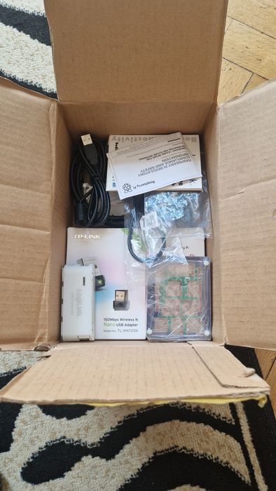 Raspberry Pi Model B+ – kompletny zestaw, nieużywany