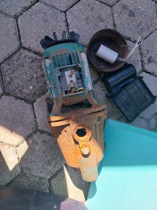 Motor para poço avariado