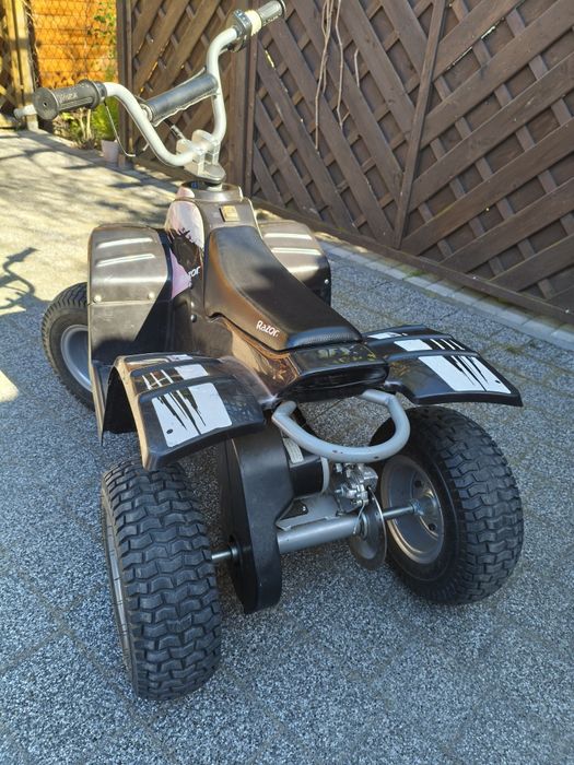 Quad elektryczny razor