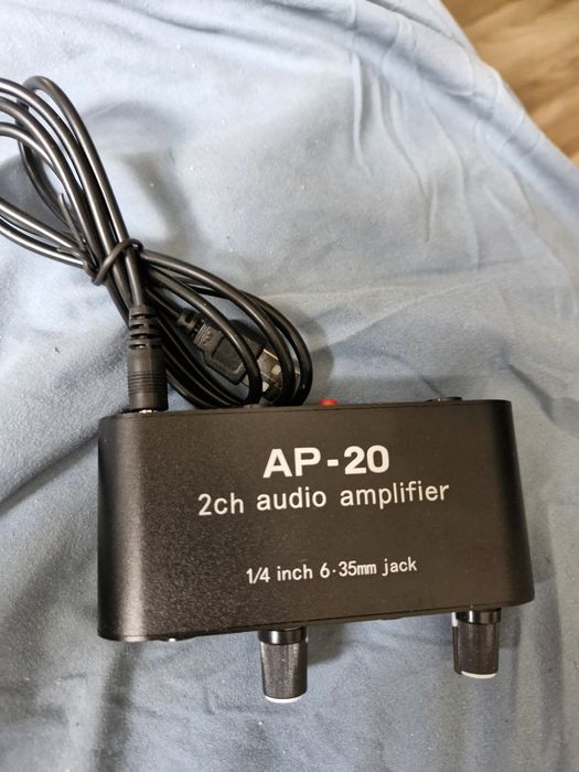 Wzmacniacz mikrofonu Amplifer audio AP-20