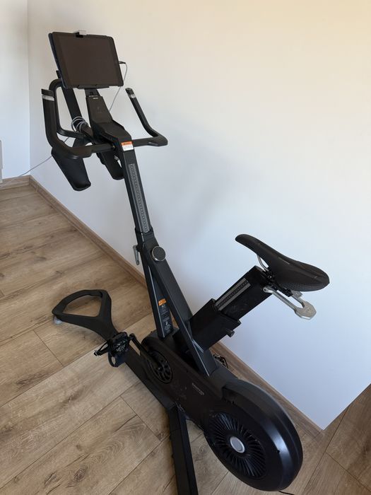 Rower stacjonarny Domyos Challenge Bike z połączeniem