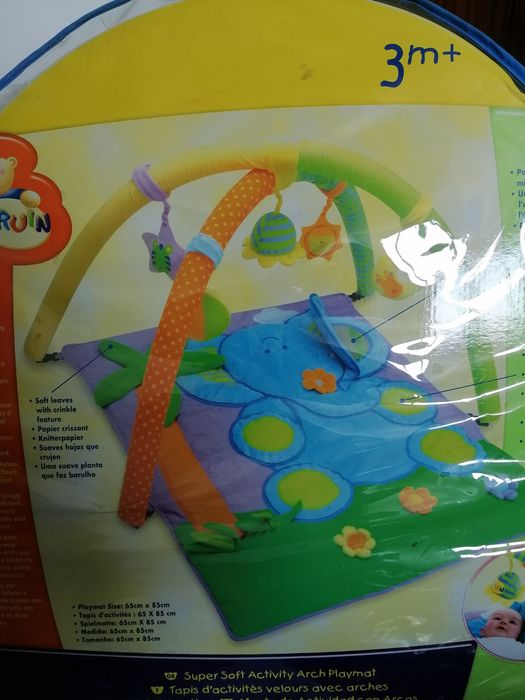 Tapete atividades bebé