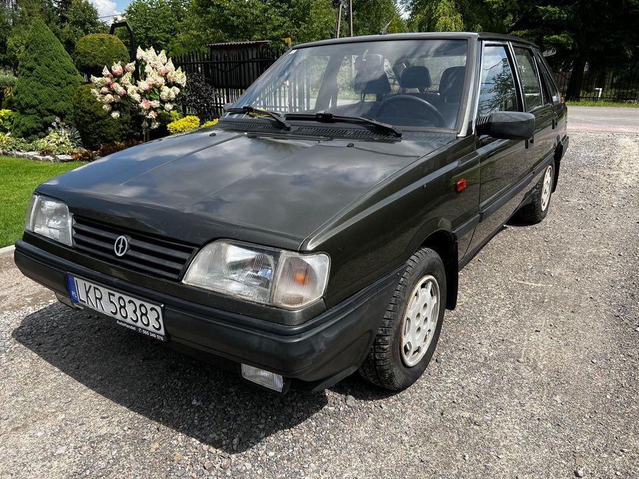 Polonez Caro