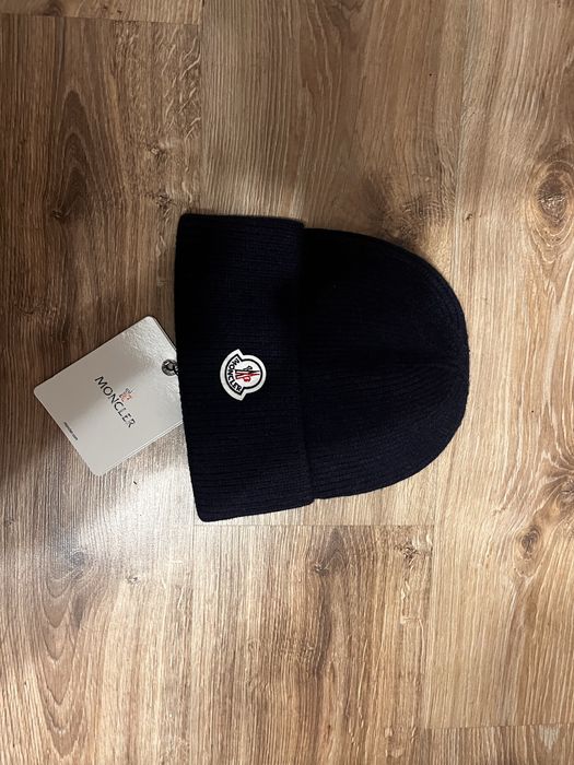 czapka moncler nowa
