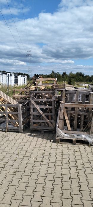 Oddam za darmo drewno z uszkodzonych palet skrzyń itp