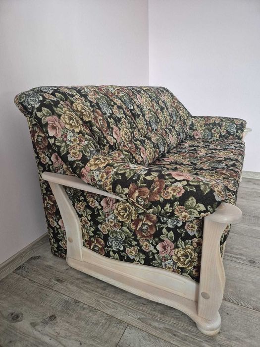 Sofa klasyczna do salonu-Ludwik Clacic z funkcją spania
