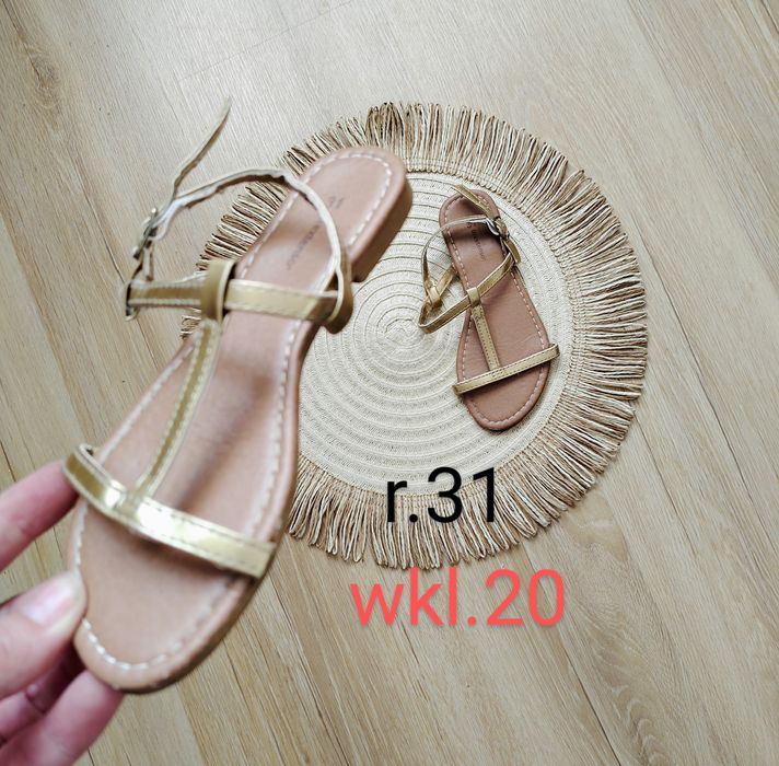 Sandałki dziecięce r.31