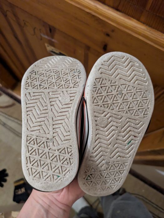 22 trampki/ tenisówki Mc Quenn