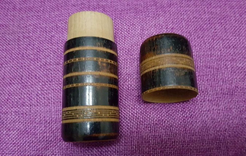 Caixa tubular de madeira para tabaco, 11 cm, com cerca de 100 anos