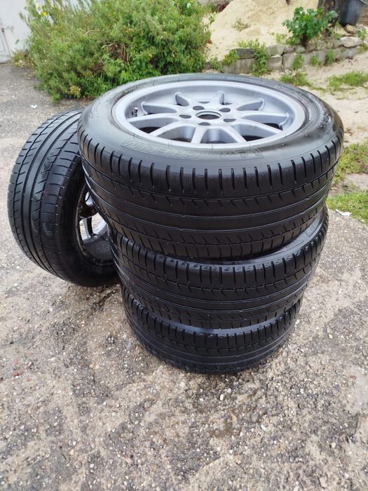 Jantes 16 com pneus michelin ( 80% de vida util)