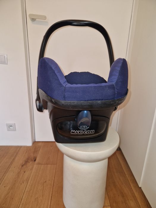 Fotelik Maxi-Cosi CabrioFix (0-13 kg) + Baza ISOFIX FamilyFix